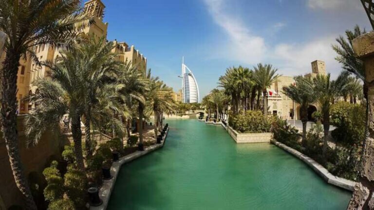 Read more about the article Top 10 Must-See Places to Visit in Dubai